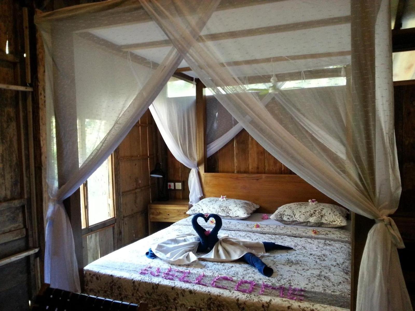 Alaya Ecolodge Pemuteran Exteriör bild