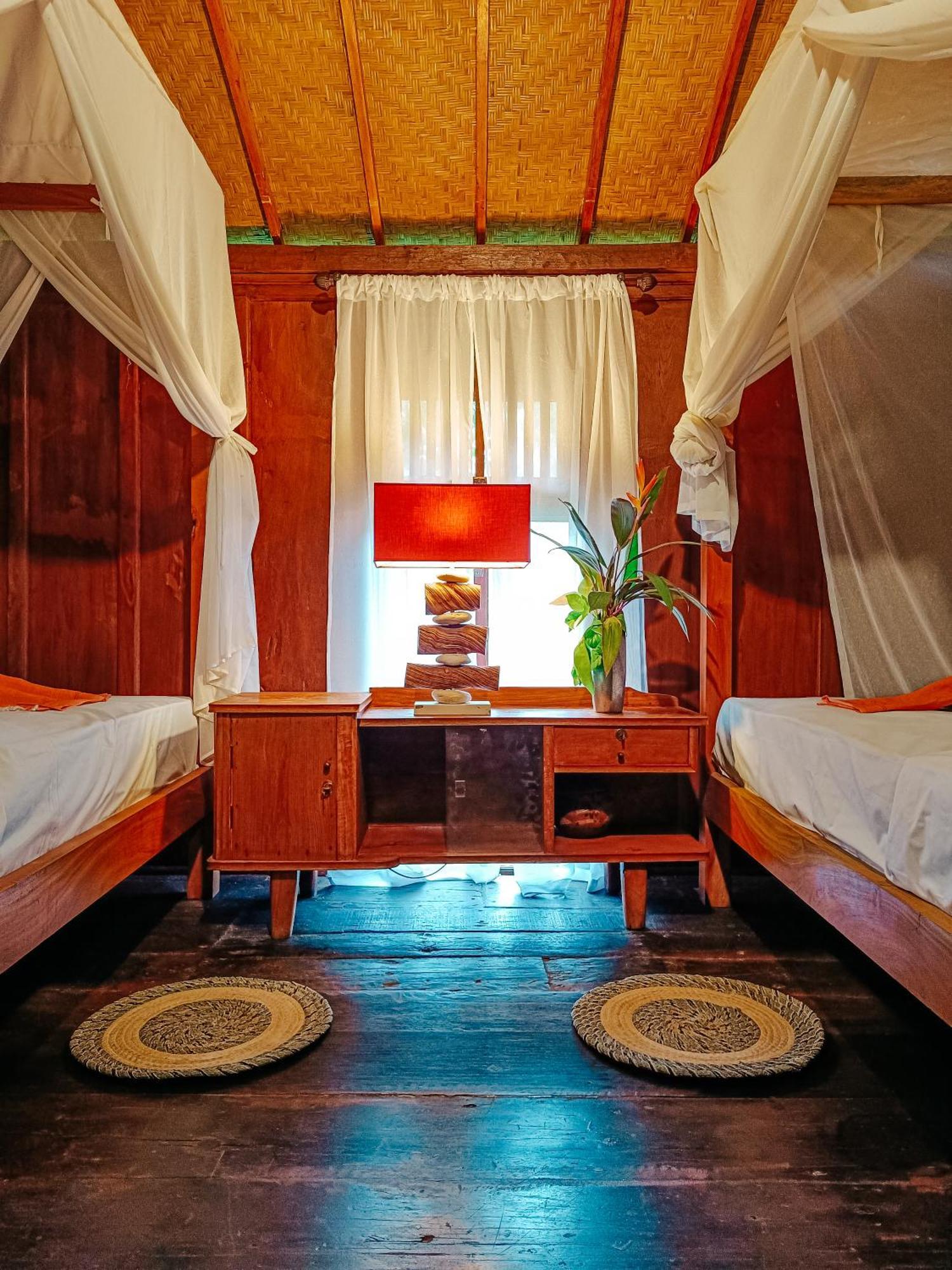 Alaya Ecolodge Pemuteran Exteriör bild