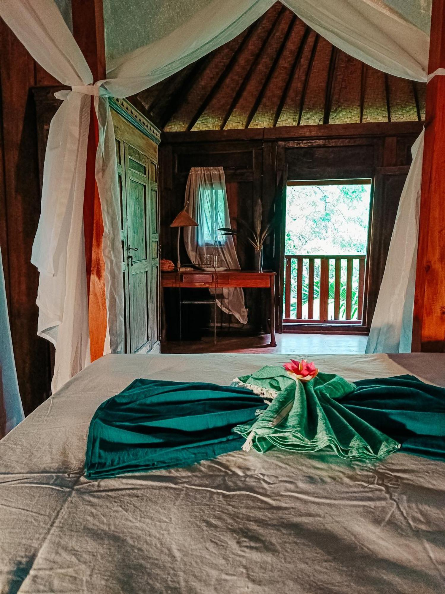 Alaya Ecolodge Pemuteran Exteriör bild