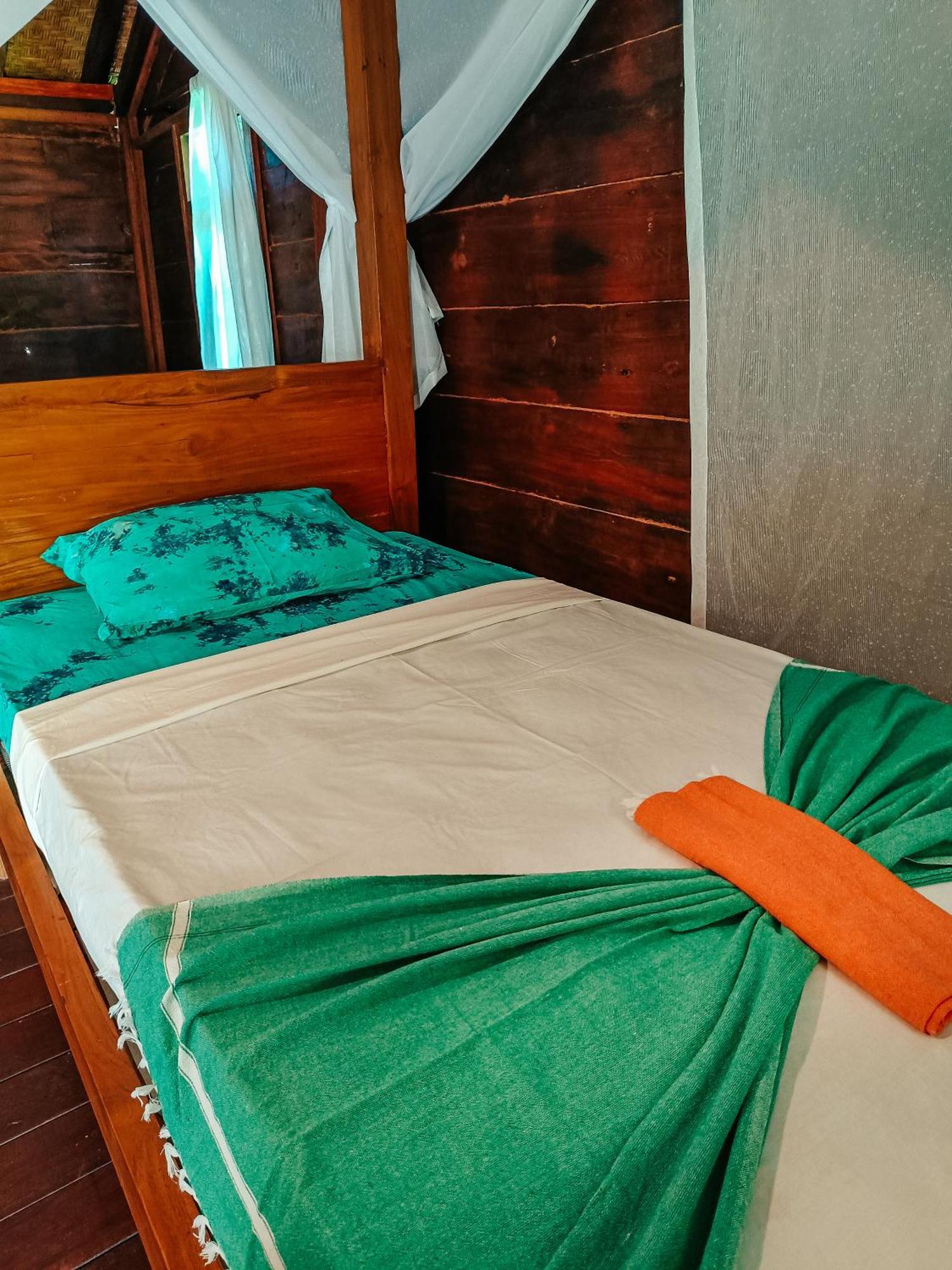 Alaya Ecolodge Pemuteran Exteriör bild