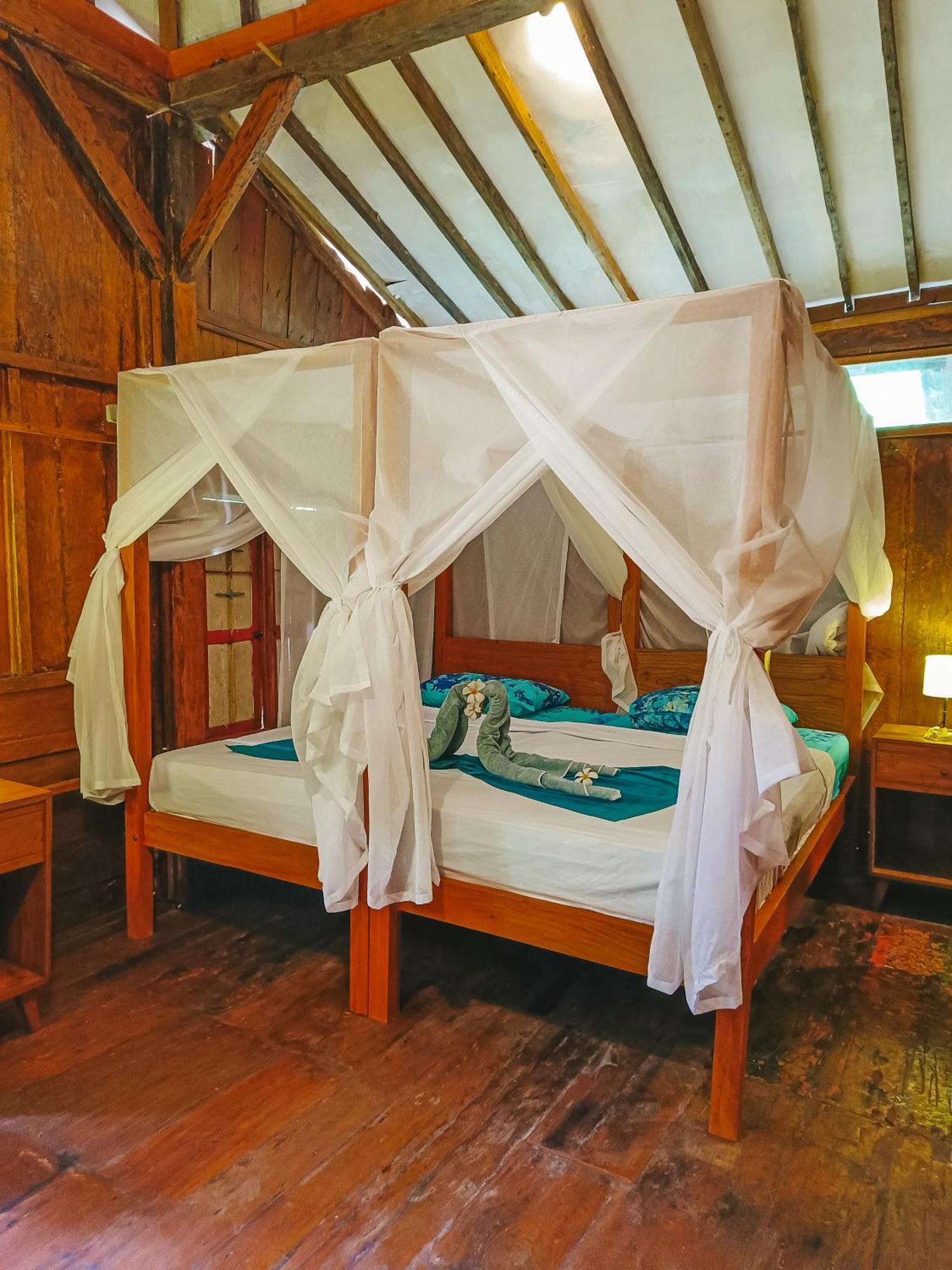 Alaya Ecolodge Pemuteran Exteriör bild