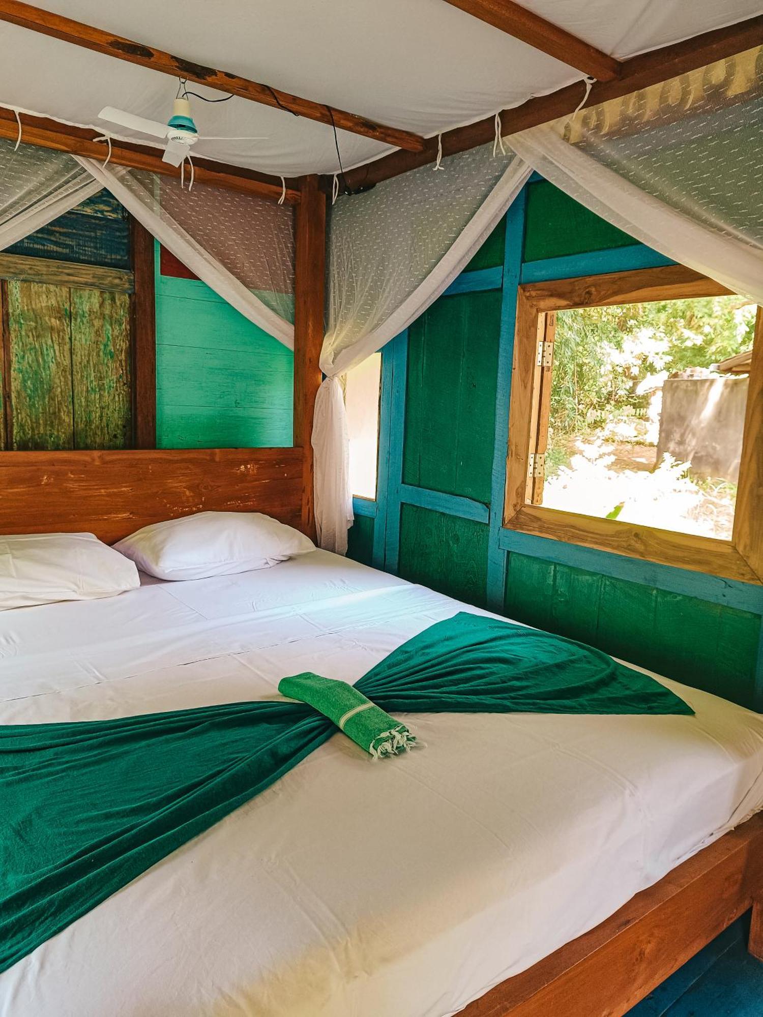 Alaya Ecolodge Pemuteran Exteriör bild