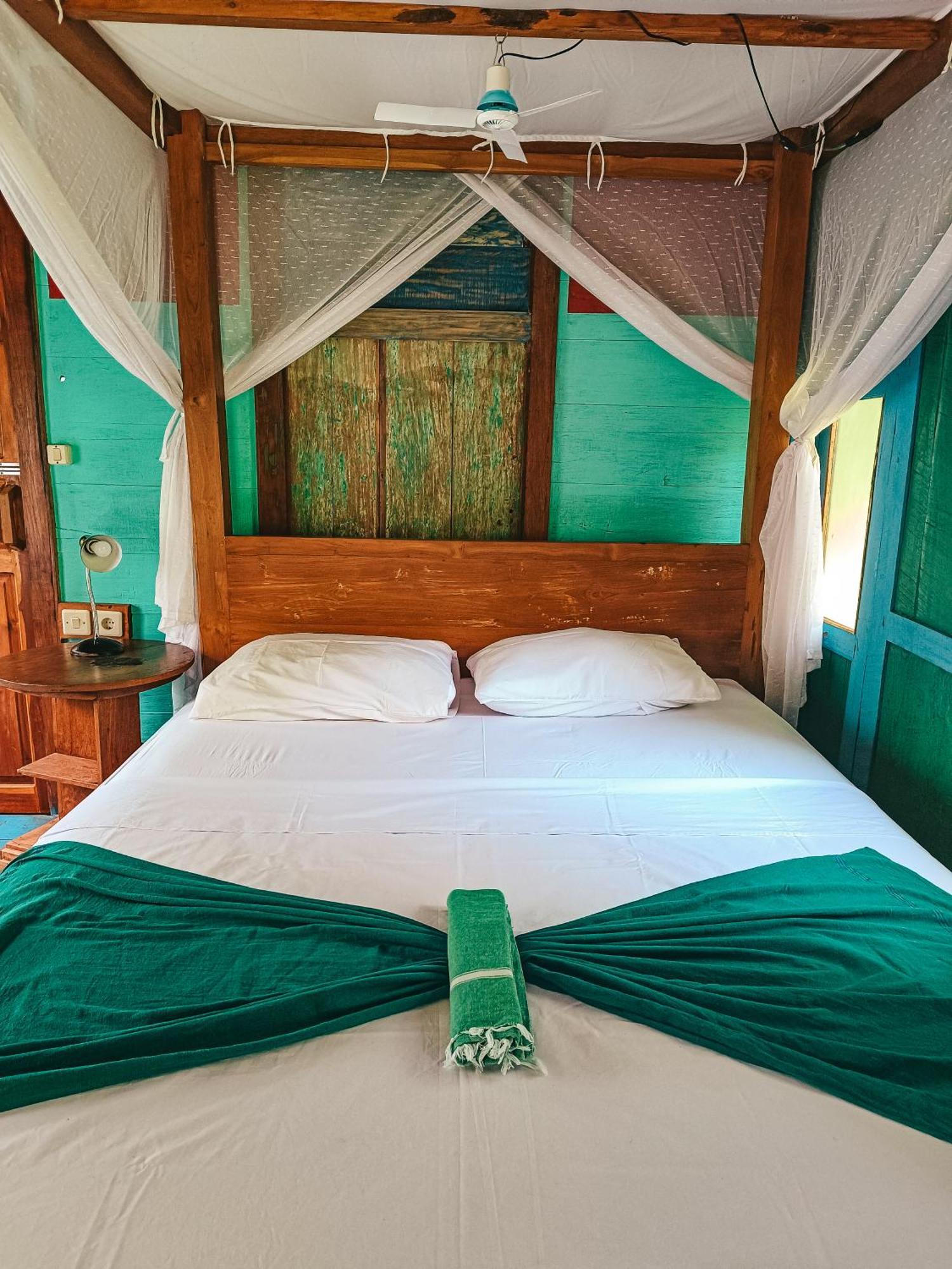 Alaya Ecolodge Pemuteran Exteriör bild
