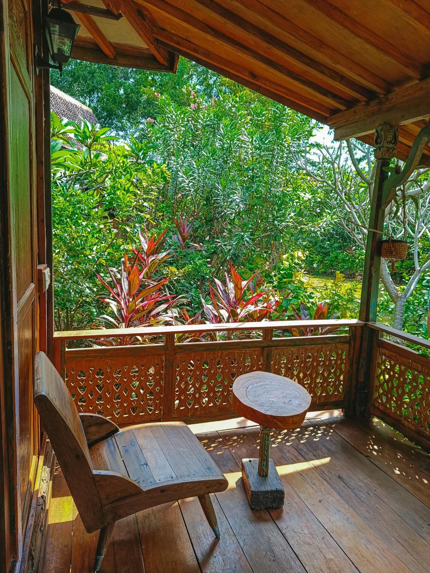 Alaya Ecolodge Pemuteran Exteriör bild