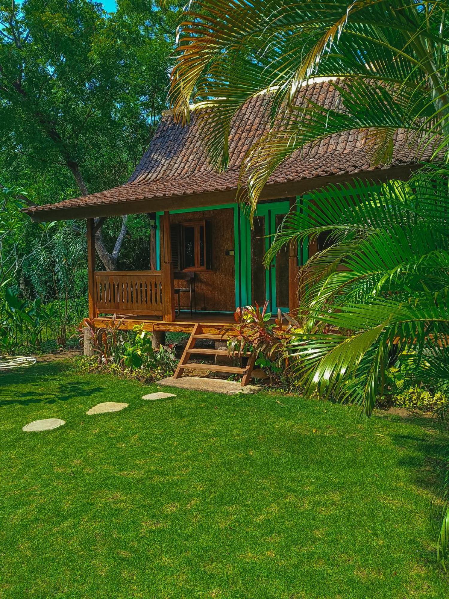 Alaya Ecolodge Pemuteran Exteriör bild