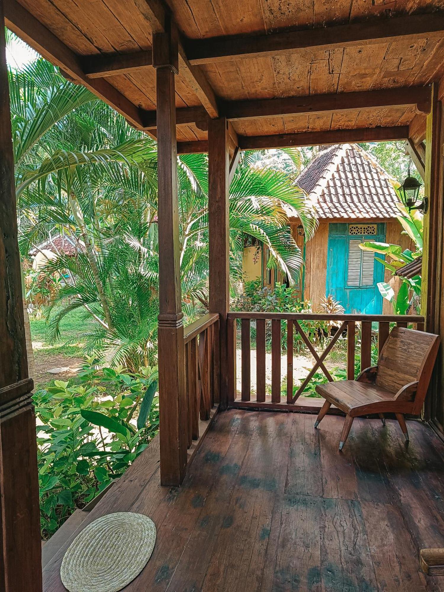 Alaya Ecolodge Pemuteran Exteriör bild