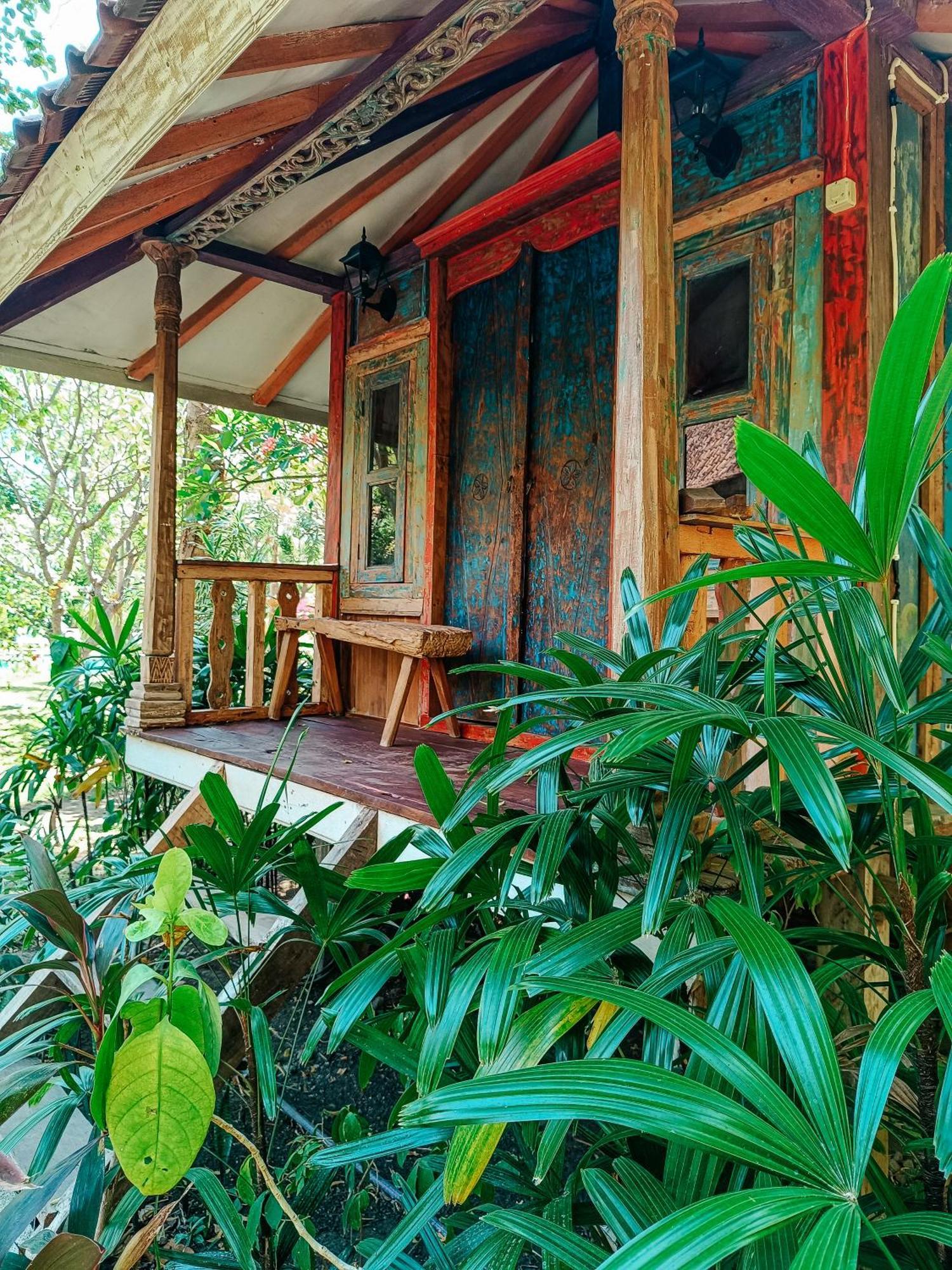 Alaya Ecolodge Pemuteran Exteriör bild